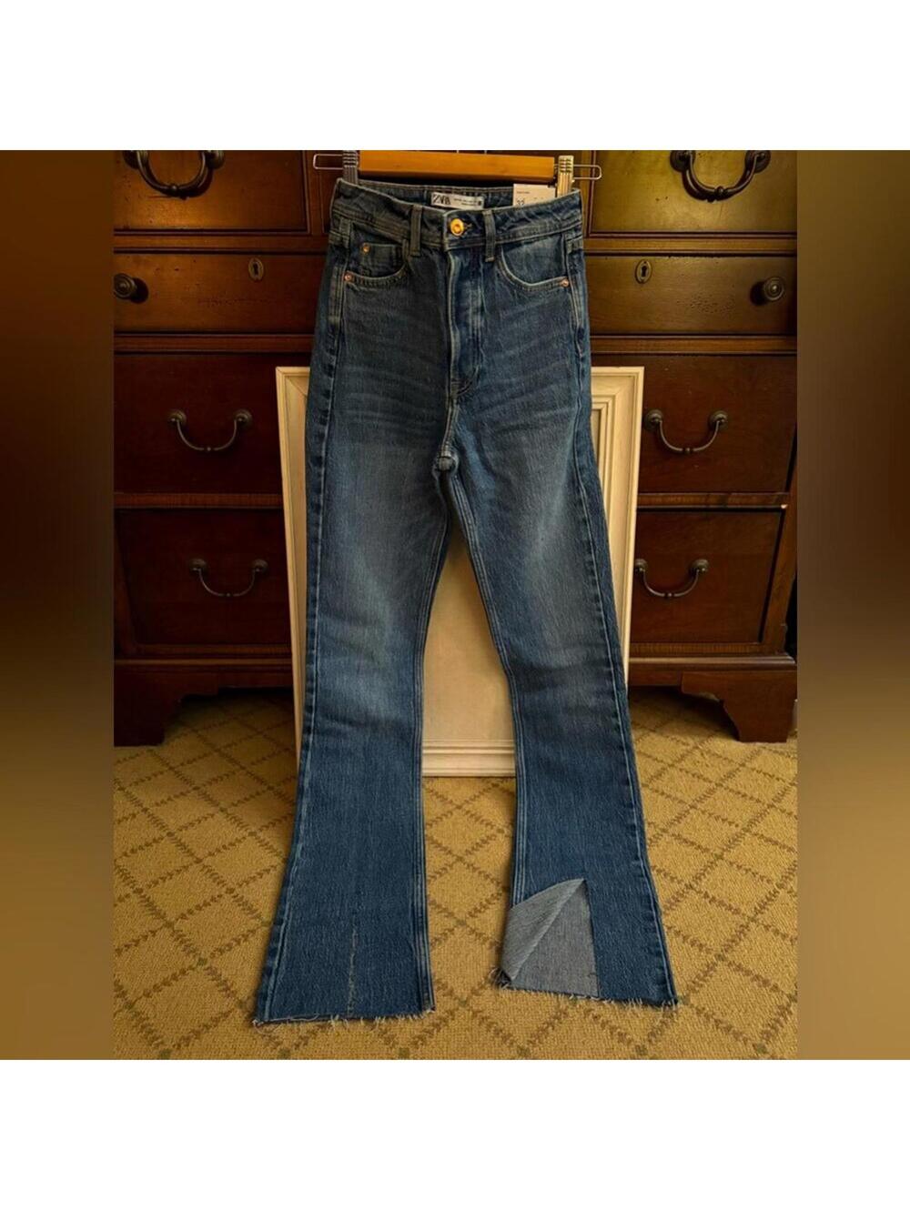 Zara Slim Flare high rise split hem denim, with button fly   NWT 0